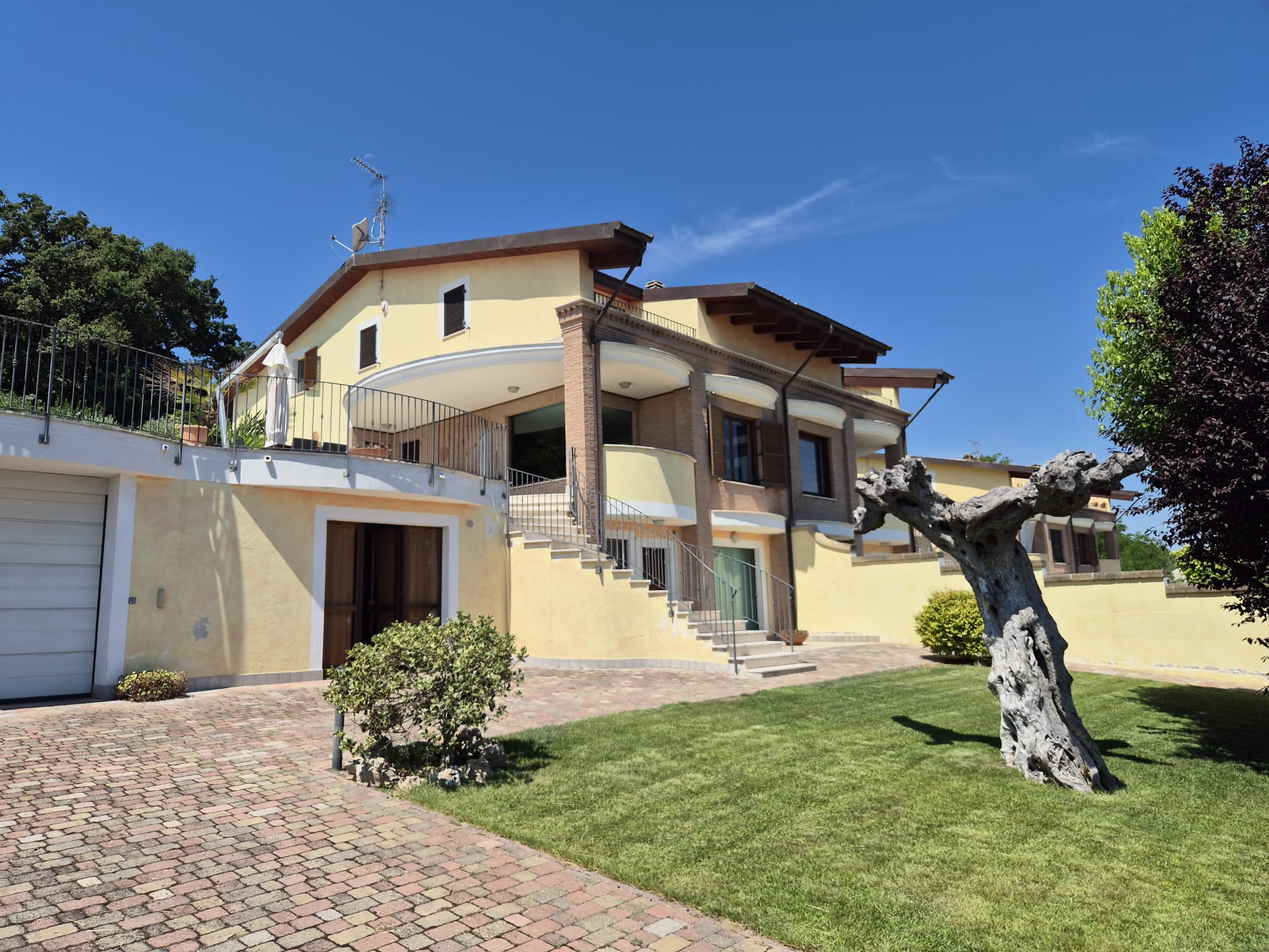 Villa esclusiva con vista mare e piscina — Francavilla al Mare, Collina Nord